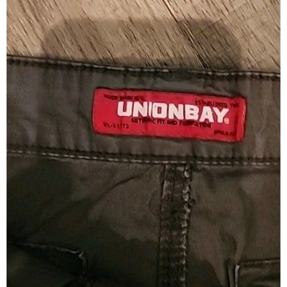 Unionbay Mens Cargo Shorts 32 Gray Pockets Touch Fasteners - Picture 4 of 8